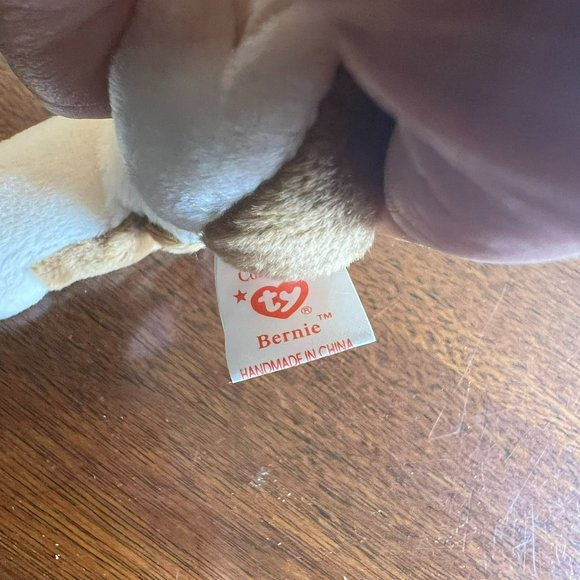 Ty Beanie Baby Bernie the St. Bernard Dog -  Style Number #04109 - Picture 5 of 7
